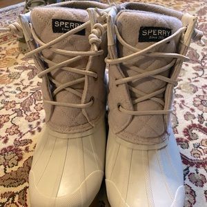Like new Sperry duck boots 7.5